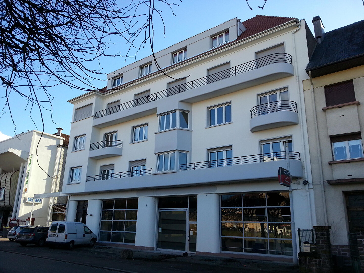 Centre ville : ensemble de caves et de greniers.