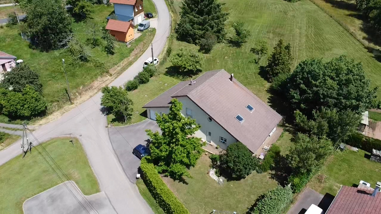 Pavillon Nayemont Les Fosses 7 pi\u00e8ce(s) 166 m2 - 4 chambres + bureau