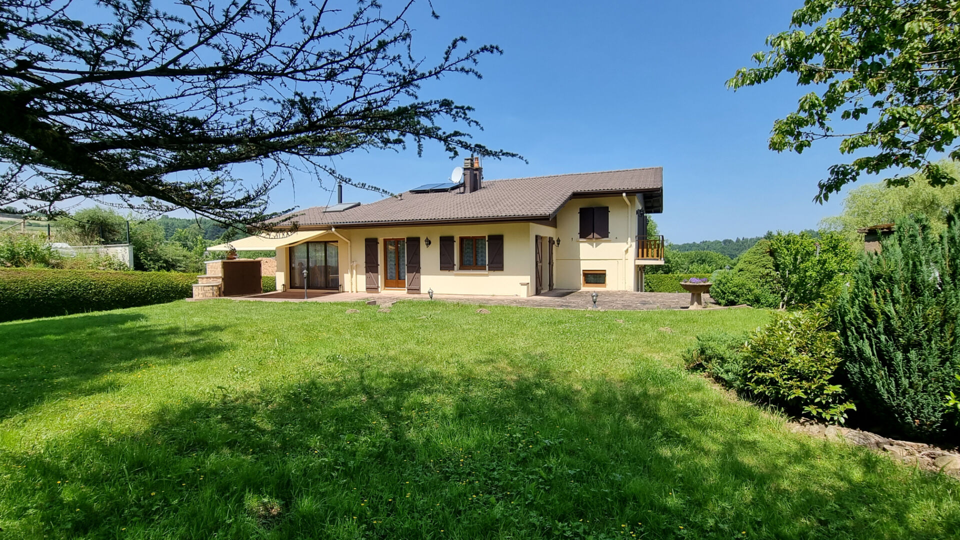 Maison Gerbepal 8 pi\u00e8ce(s) 135 m2 sur plus de 2800 m\u00b2 de terrain paysager